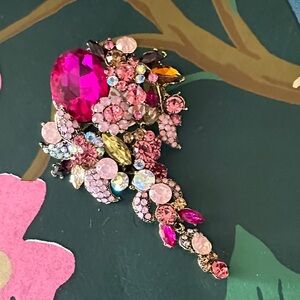 Arrata Rhinestone Brooch